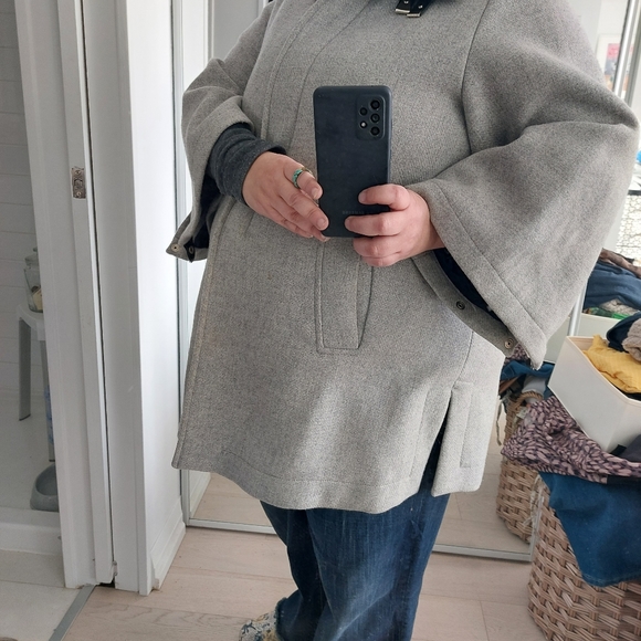 Zara coat - Picture 3 of 3